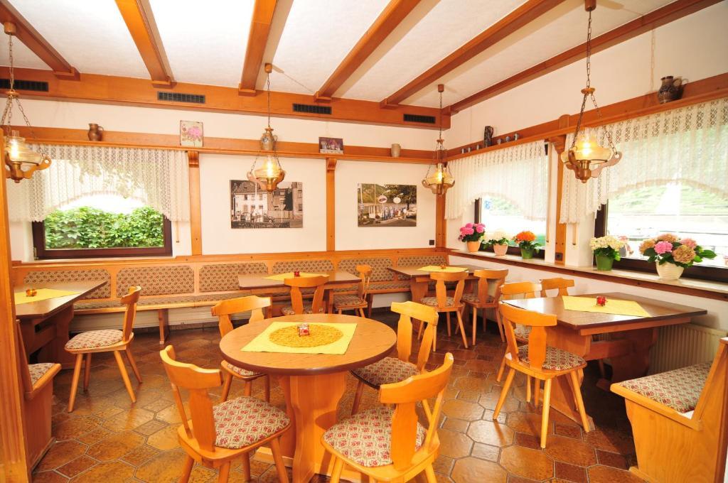 Pension / Ferienwohnungen Scheid Kestert Dış mekan fotoğraf